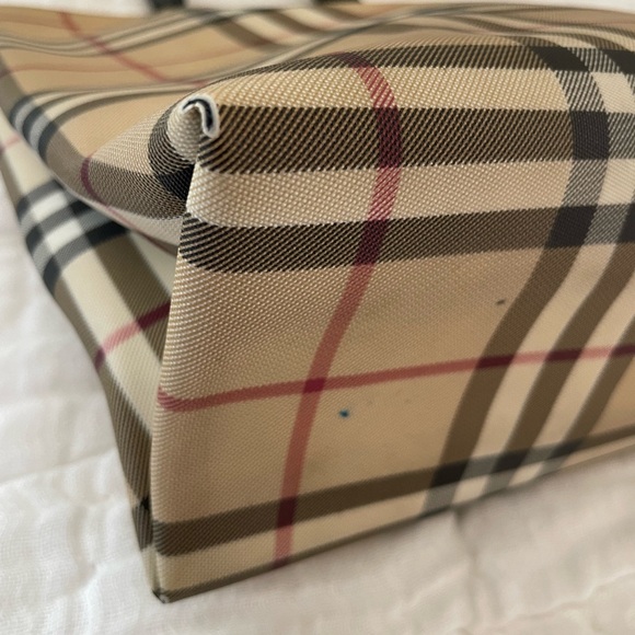Authentic Burberry Tote - Picture 5 of 14